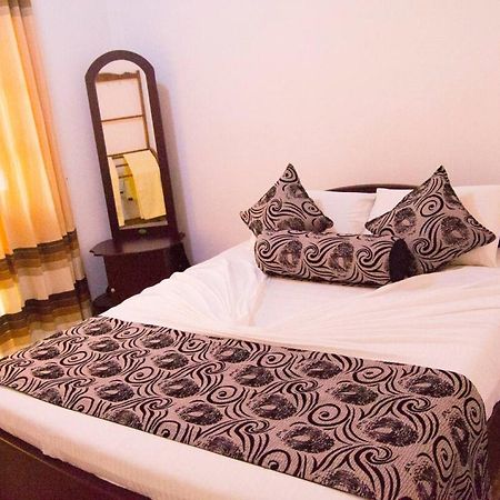 锡吉里亚Iduwara Guest公寓 外观 照片